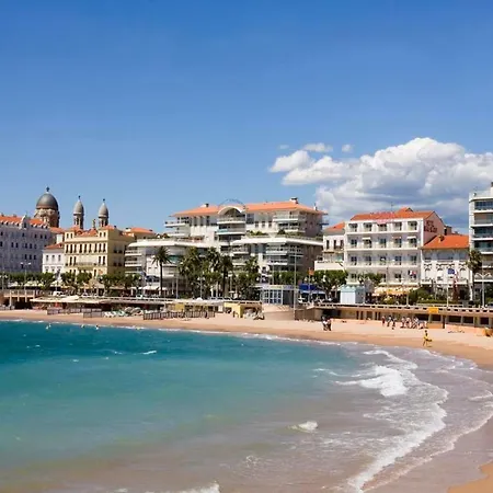 Nostra فيلة Saint-Raphaël