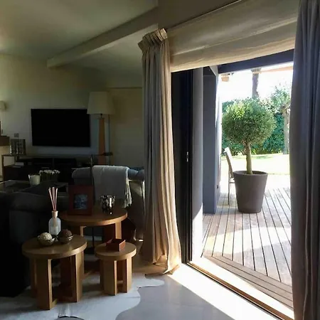 فيلة Nostra Saint-Raphaël